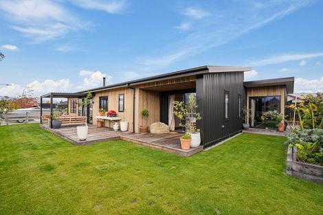 Photo of property in 3 Mount Prospect Lane, Wanaka, 9305