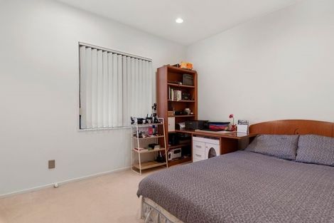 Photo of property in 28 St Clair Place, Browns Bay, Auckland, 0630
