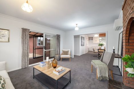 Photo of property in 21 Inwoods Road, Parklands, Christchurch, 8083