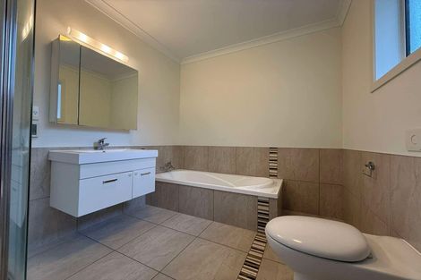 Photo of property in 18 Sinclair Street, Ebdentown, Upper Hutt, 5018