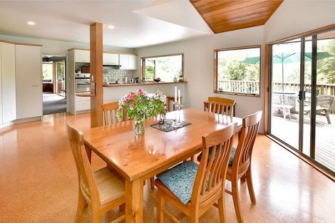 Photo of property in 70 Scott Road, Stanmore Bay, Whangaparaoa, 0932