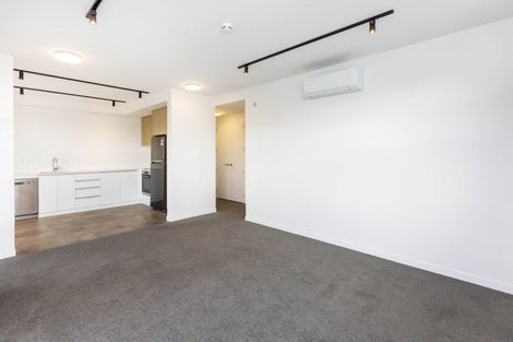 Photo of property in 4/69 Tiketike Way, Brooklyn, Wellington, 6021