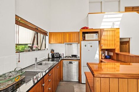Photo of property in 2/24 Wisteria Way, Mairangi Bay, Auckland, 0630