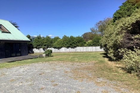 Photo of property in 2 Moss Lane, Raumati Beach, Paraparaumu, 5032
