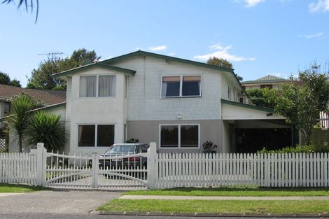 Photo of property in 86 Cardiff Road, Pakuranga, Auckland, 2010