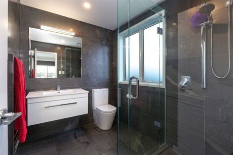 Photo of property in 17 Tindalls Bay Road, Tindalls Beach, Whangaparaoa, 0930