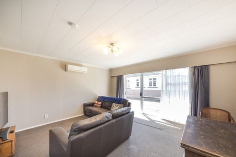 Photo of property in 2/528 Ferguson Street, Palmerston North, 4410