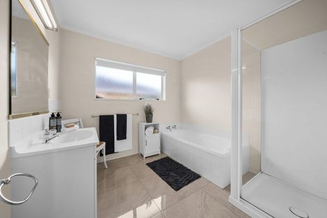 Photo of property in 9 Hogg Crescent, Masterton, 5810