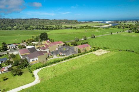 Photo of property in 11 Oparara Road, Karamea, 7893