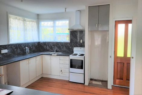Photo of property in 24 Dellwood Avenue, Henderson, Auckland, 0612