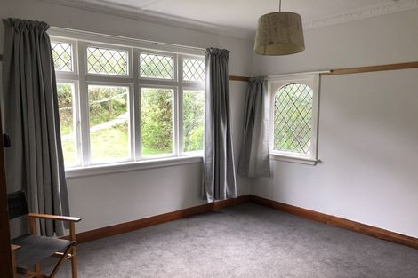 Photo of property in 3 Ngatitoa Street, Tawa, Wellington, 5028