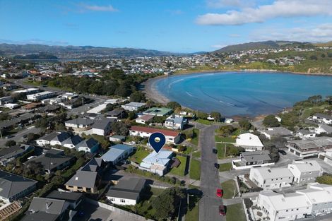 Photo of property in 8 Lambley Road, Titahi Bay, Porirua, 5022