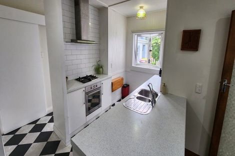 Photo of property in 15 Burns Street, Westown, New Plymouth, 4310