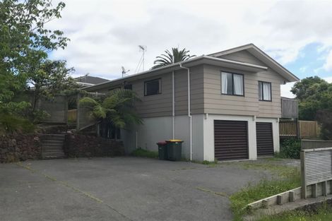 Photo of property in 25 Unsworth Drive, Unsworth Heights, Auckland, 0632