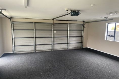 Photo of property in 12 Mcewen Crescent, Riverstone Terraces, Upper Hutt, 5018