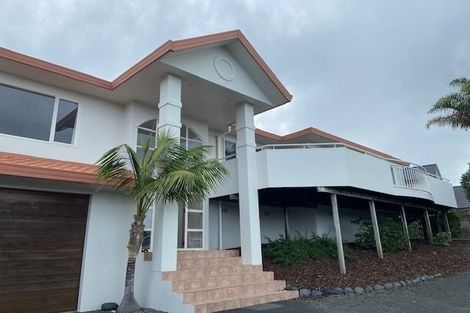 Photo of property in 60a Redwing Street, Browns Bay, Auckland, 0630