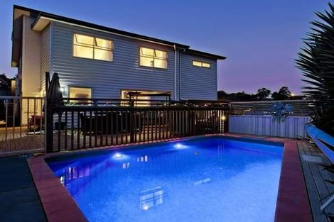 Photo of property in 44 Borneo Drive, Fairview Heights, Auckland, 0632