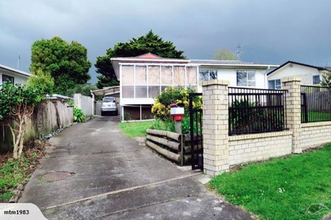 Photo of property in 4 Almay Place, Clover Park, Auckland, 2019