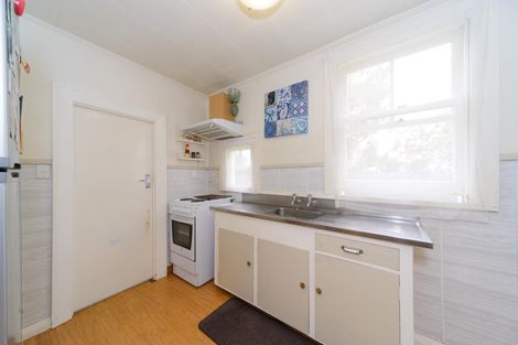 Photo of property in 4 Millar Street, Roslyn, Palmerston North, 4414