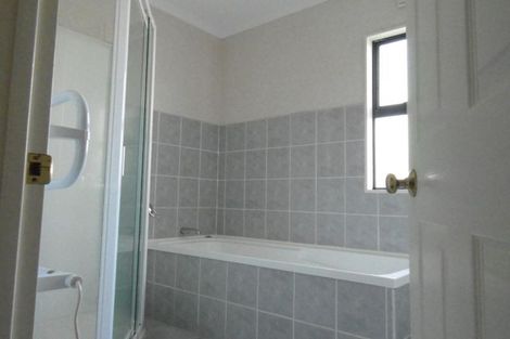 Photo of property in 59 Ransom Smyth Drive, Goodwood Heights, Auckland, 2105