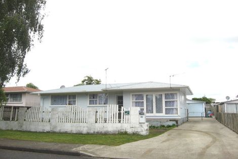 Photo of property in 22 Tairere Crescent, Rosehill, Papakura, 2113