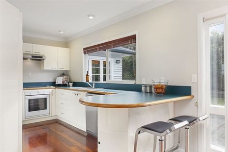 Photo of property in 1/19 Wolsley Avenue, Milford, Auckland, 0620