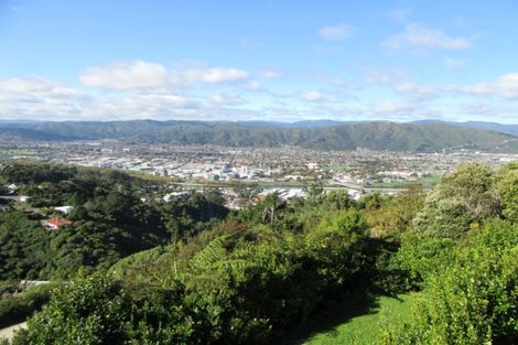Photo of property in 87 Cypress Drive, Maungaraki, Lower Hutt, 5010