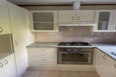 Photo of property in 8 Kirkdale Place, Northcross, Auckland, 0632