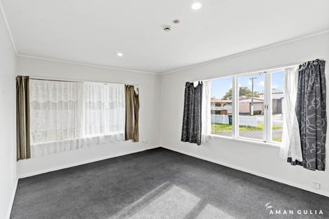 Photo of property in 1 Hill Crescent, Papakura, 2110