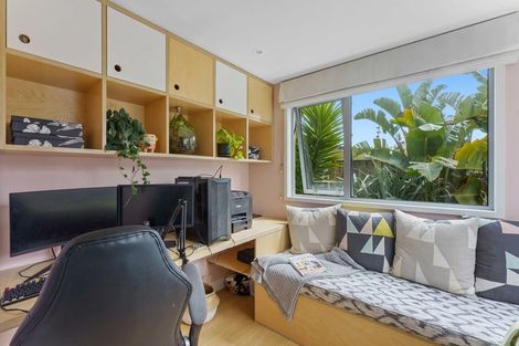 Photo of property in 31 Rauparaha Street, Waikanae Beach, Waikanae, 5036