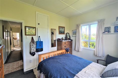 Photo of property in 147 Tasman Street, Opunake, 4616