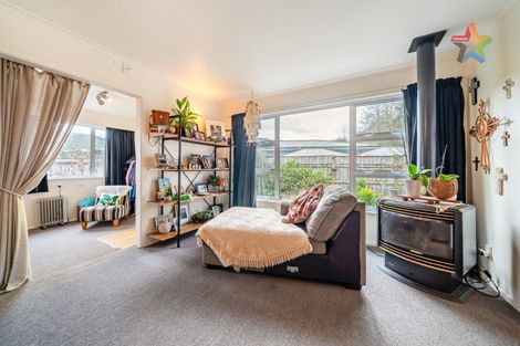 Photo of property in 5 Longfellow Street, Trentham, Upper Hutt, 5018