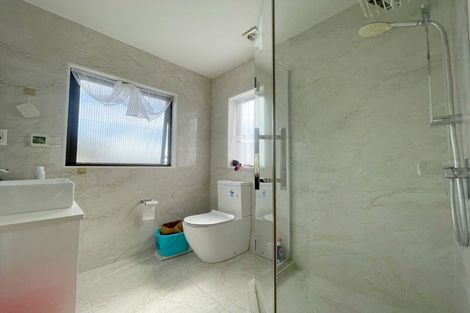 Photo of property in 10 Bounty Road, Long Bay, Auckland, 0630