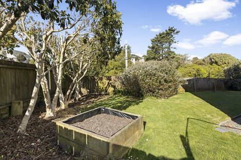 Photo of property in St Peters Apartments, 11/5a Stephen Street, Johnsonville, Wellington, 6037