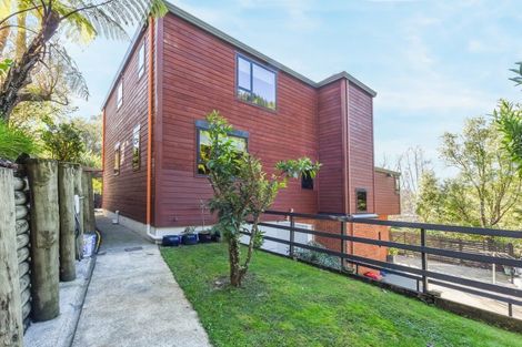 Photo of property in 5 Milton Terrace, Picton, 7220