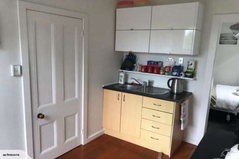 Photo of property in 16a Wharf Road, Te Atatu Peninsula, Auckland, 0610