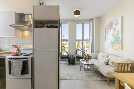 Photo of property in 31 Karo Drive, Te Aro, Wellington, 6011