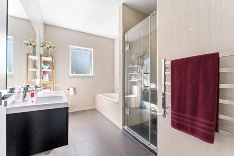 Photo of property in 33 Kaipuke Crescent, Gulf Harbour, Whangaparaoa, 0930