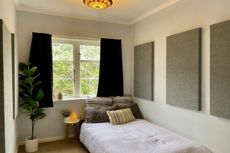 Photo of property in 129 Onslow Road, Khandallah, Wellington, 6035