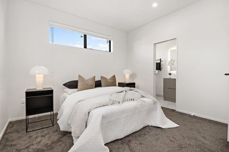 Photo of property in 14a Riserra Drive, Ranui, Auckland, 0612