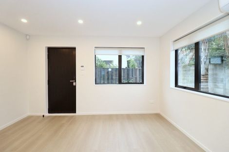 Photo of property in 14b Gulf Crest, Bucklands Beach, Auckland, 2012