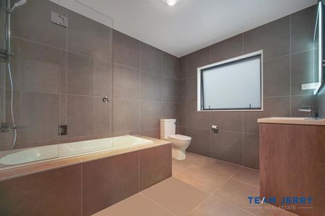 Photo of property in 69 Whare Kauri Road, Papakura, 2110