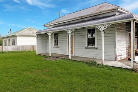 Photo of property in 45 Thyra Street, Dannevirke, 4930