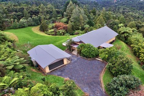 Photo of property in 278 Forest Hill Road, Waiatarua, Auckland, 0612