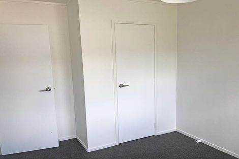 Photo of property in 1/18 Tironui Station Road East, Papakura, 2112