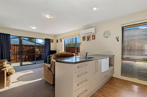 Photo of property in 4/123 Sawyers Arms Road, Northcote, Christchurch, 8052
