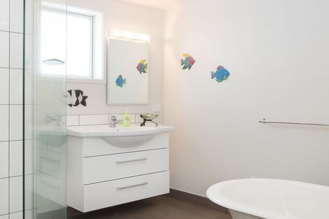 Photo of property in 73 Shaw Road, Waihi Beach, 3611