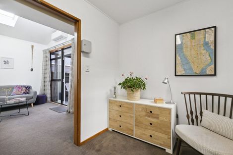 Photo of property in 92 Majoribanks Street, Mount Victoria, Wellington, 6011
