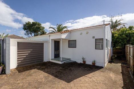 Photo of property in 3b Riverton Road, Mount Maunganui, 3116