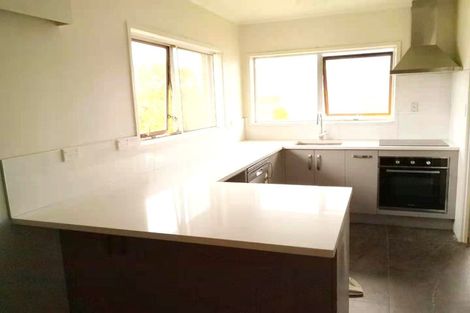 Photo of property in 2/205 Forrest Hill Road, Forrest Hill, Auckland, 0620